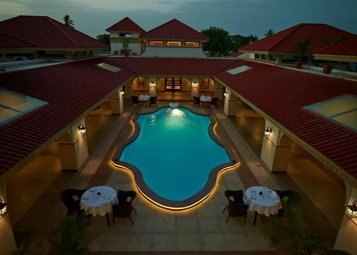 Neonz Resort & Club